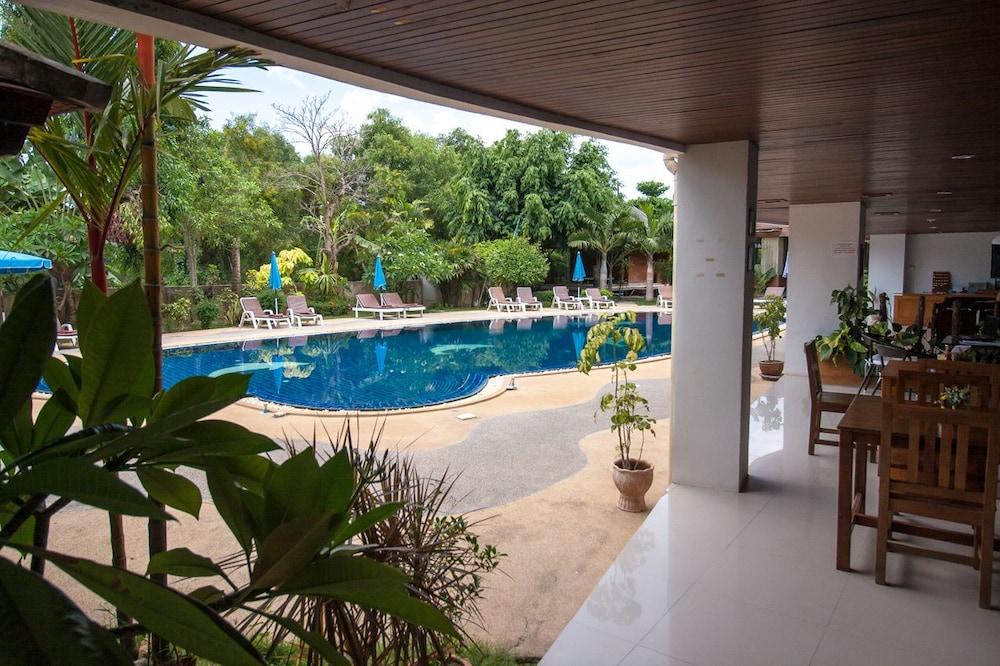 Chaweng Lakeview Condotel Koh Samui Exterior photo