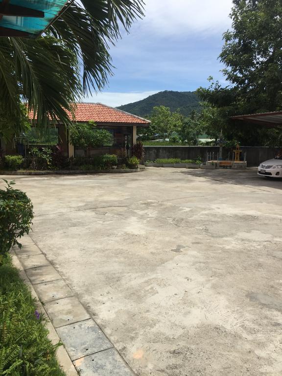 Chaweng Lakeview Condotel Koh Samui Exterior photo
