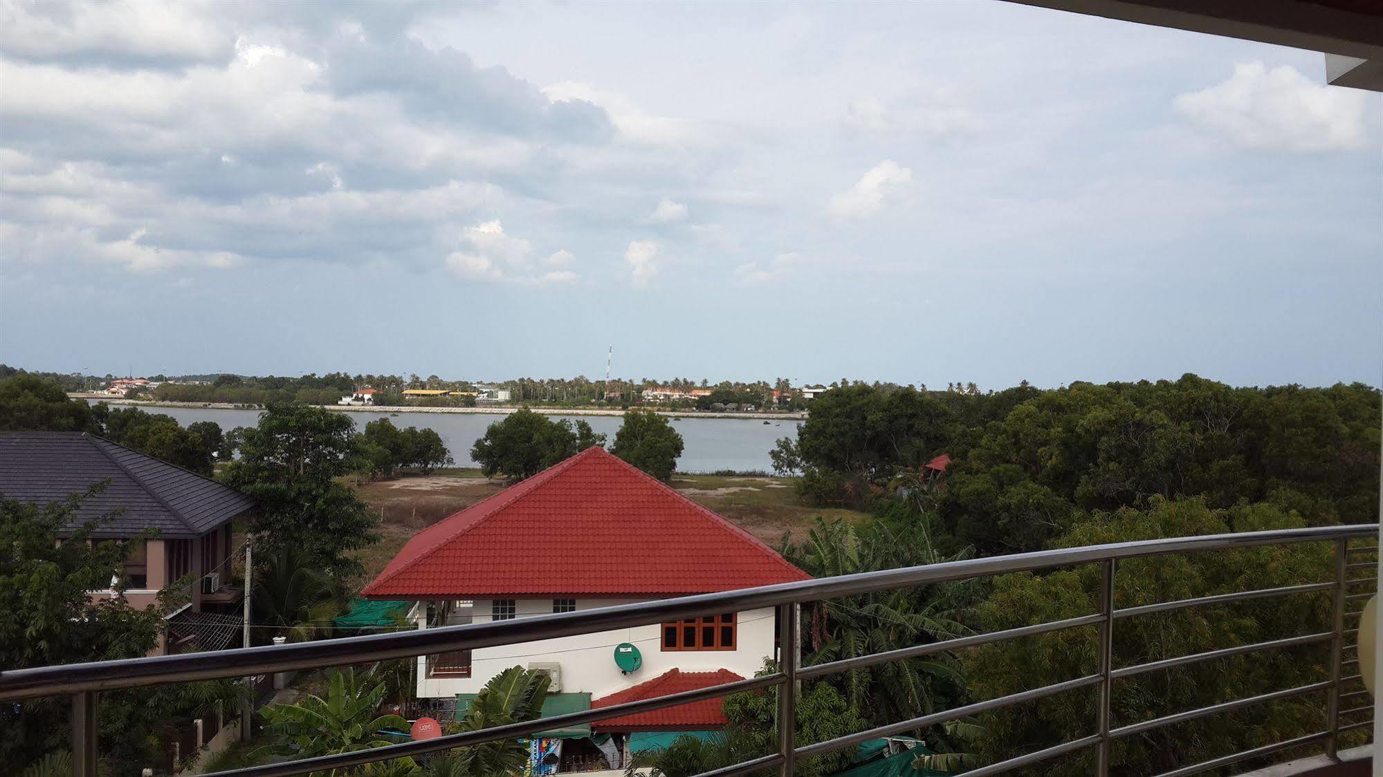 Chaweng Lakeview Condotel Koh Samui Exterior photo